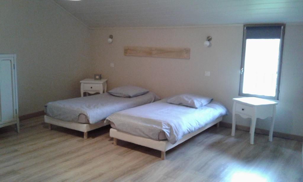 Au Passage Des Grues Bed & Breakfast Drosnay Exterior foto